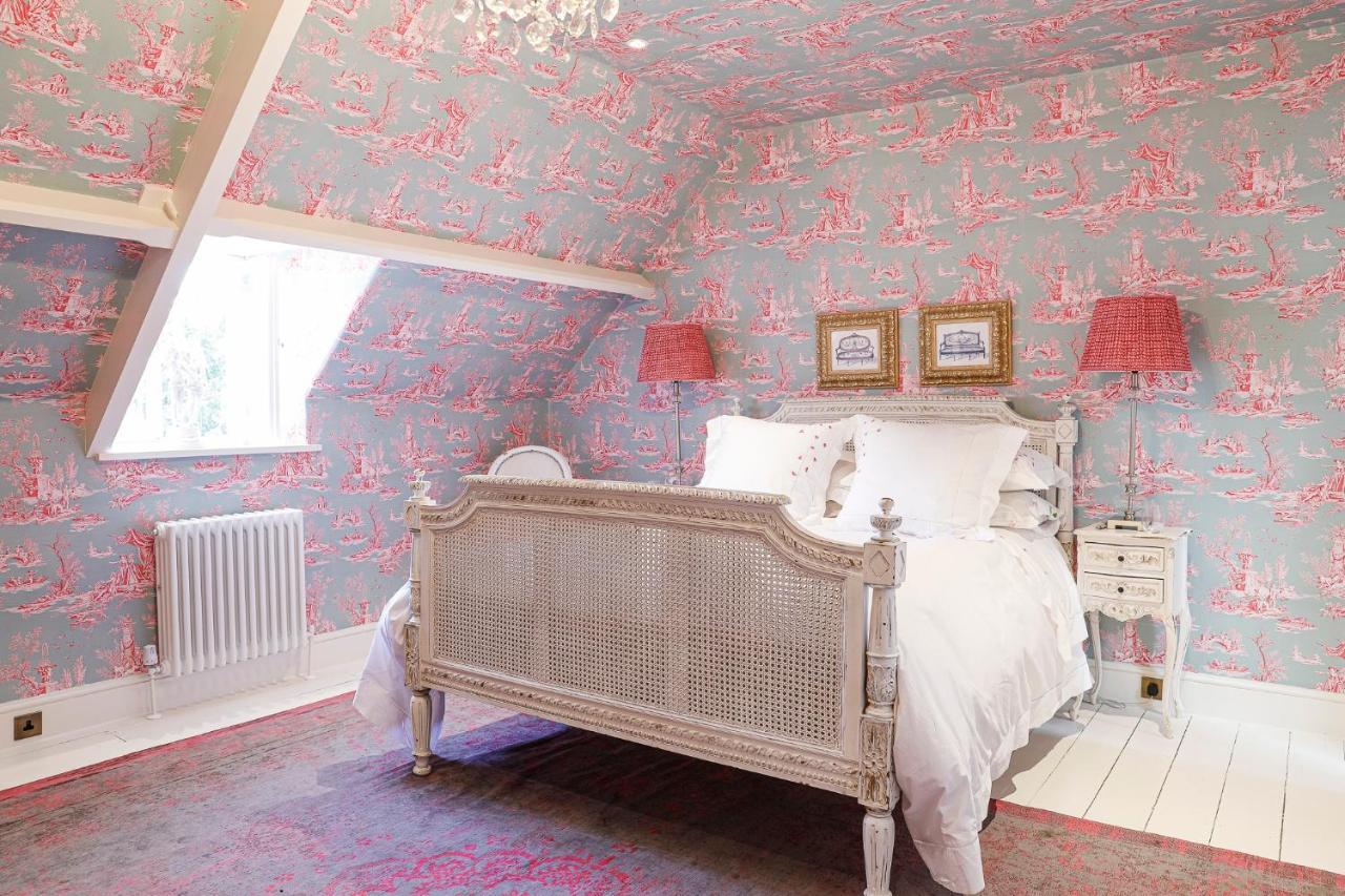 Gileston Manor Luxury B&B Бари Екстериор снимка
