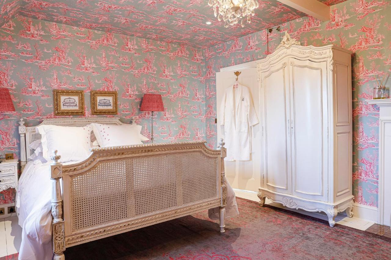 Gileston Manor Luxury B&B Бари Екстериор снимка