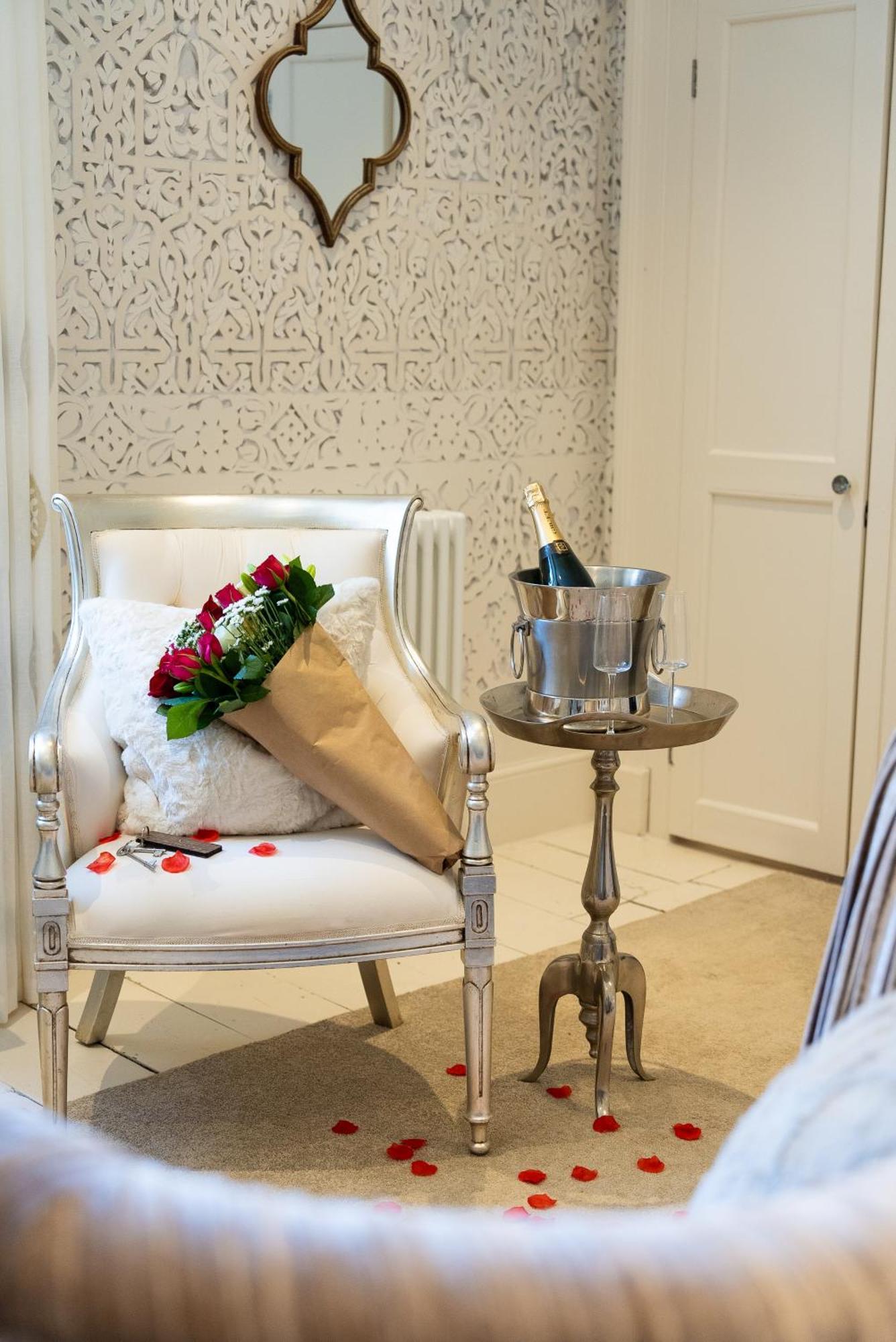 Gileston Manor Luxury B&B Бари Екстериор снимка