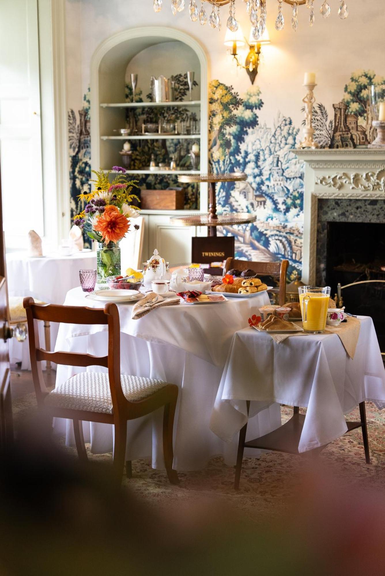 Gileston Manor Luxury B&B Бари Екстериор снимка