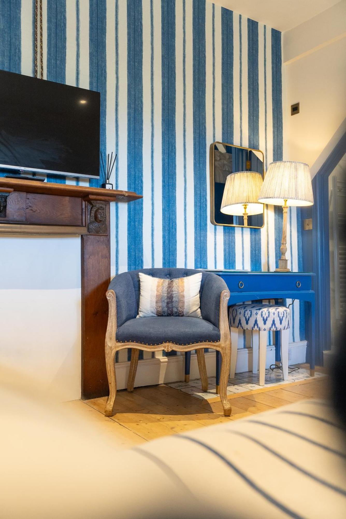 Gileston Manor Luxury B&B Бари Екстериор снимка