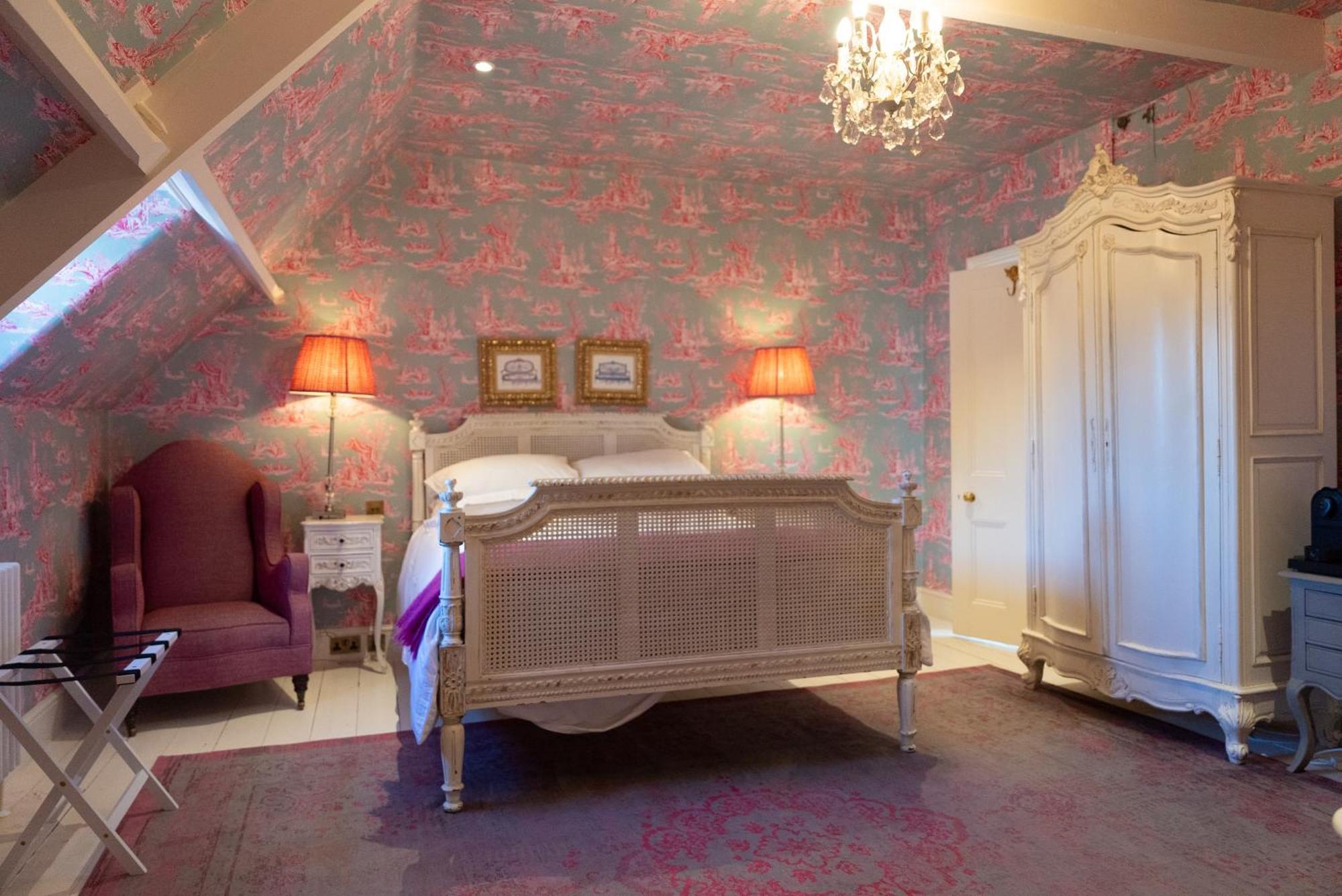 Gileston Manor Luxury B&B Бари Екстериор снимка