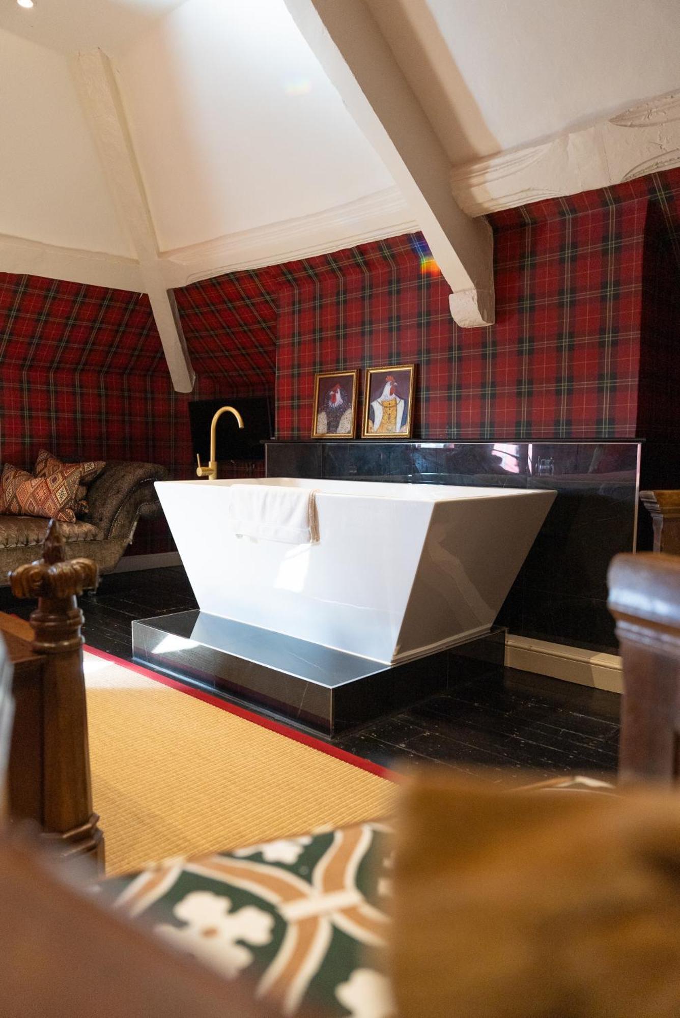 Gileston Manor Luxury B&B Бари Екстериор снимка